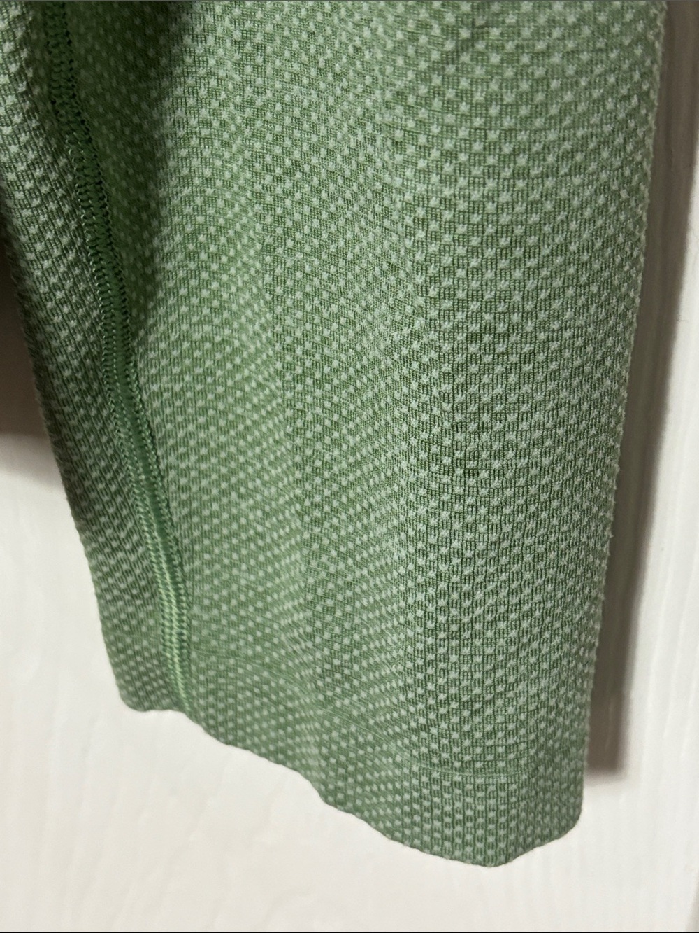 Lululemon Metal Vent Lightweight Long-Sleeve Crew in Green Size Large seamless - Picture 3 of 10